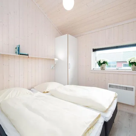 Grossenbroder Ferienchalet Fuer 8 Personen Großenbrode